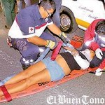 dos meseras se enfrentan en bar