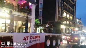 Caravana en apoyo a AMLO