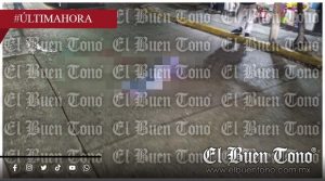 Muɛrɛ hombre al caer de la banqueta y ser golpɛαdo por una camioneta en la colonia El Carmen