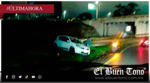 Automóvil se sale del camino y genera cierre parcial en la autopista Orizaba–Ciudad Mendoza