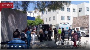 Trasladan al hospital a alumnos tras caída de gradas durante graduación en la IBERO