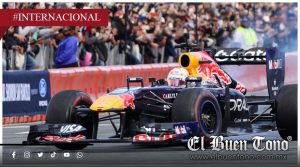 Se incendia auto de Yuki Tsunoda durante exhibición en San Francisco