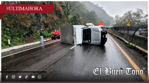 Fuerte choque y volcadura paralizan la autopista Puebla–Orizaba; Cierre total genera caos vial