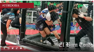 Atletas toman el ring en el Selectivo Estatal de MMA 2026