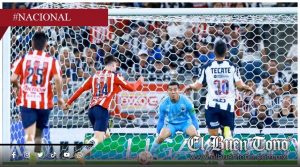Aficionados reprochan a Televisa por interrumpir Rayados-Chivas