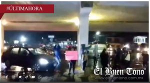 Bloquean carretera Cd. Mendoza–Nogales para exigir localización de joven desaparecido