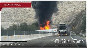 Choque de tráileres provoca incendio en la carretera 57 rumbo a Matehuala