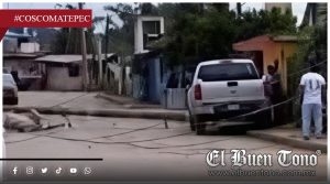 Camioneta derriba poste de energía en Coscomatepec y provoca caos