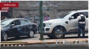 Imprudencia y alcohol al volante provocan accidente frente a facultad en Orizaba