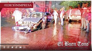 ¡Los impacta camioneta! Tres mujeres y dos niños lesi0nados