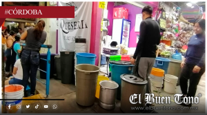 Fuga de agua en el Mercado Revolución coloca en situación crítica a locatarios