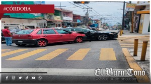 Mujer provoca choque en pleno centro de Córdoba