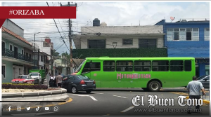 Choque en la “rotonda de la muεrte” genera afectaciones viales en Orizaba