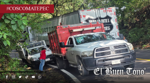 Tráiler provoca salida de dos camionetas en carretera Coscomatepec–Huatusco