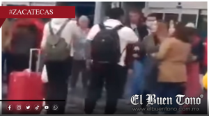 VIDEO: “¿Me vas a dejar?”: Mujer enfrenta a su esposo cuando intentaba viajar con su presunta amante