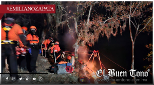 Rescatan a hombre tras caer a barranco en Emiliano Zapata; operativo duró más de 5 horas