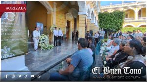 VIDEO|Ayuntamiento de Orizaba despide a Juan Iván Pérez con cinco guardias de honor