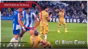 Jugador del Porto le escupe a su rival en pleno partido