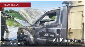 Camioneta de valores se incendia en la carretera Coatzacoalcos–Minatitlán