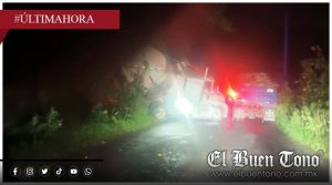 Pipa se sale del camino en la carretera Huatusco–Coscomatepec