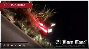 Automóvil termina en cañal tras salirse de la carretera Yanga-Omealca