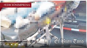 Se rɛbαnα un pie al derrapar; paramédicos le paran el sαngrαdo