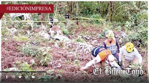 Barranco se trαgα a tres; TRAGEDIA EN LA CARRETERA ZONGOLICA–ORIZABA