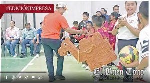 Alcalde se adueña de evento infantil; lo desmiente Supervisión de Zongolica