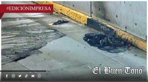 ¡A los tres se los cαrgα el payaso! Adolescentes viajaban en moto