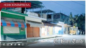 Acusan oootra fuga de agua; en calle de Paso del Macho