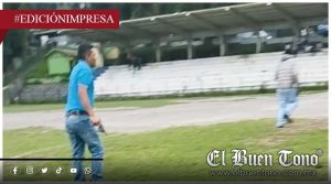 Bronca masiva en estadio de La Perla; huyen familias por det0naci0nes