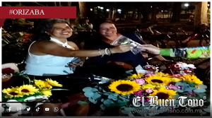 Madres en zapatillas toman las calles de Orizaba en rodada glamour de BiciOri
