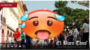 AL MENOS 12 PERSONAS SUFREN INSOLACIÓN DURANTE DESFILE BAJO MÁS DE 30 GRADOS