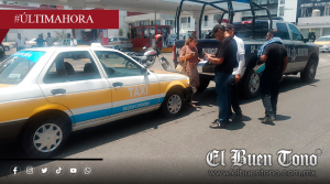 Taxi arrolla a motocicleta y deja dos personas lesionadas en Córdoba