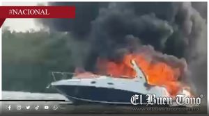 Incendio consume yate en Alvarado; tripulantes saltan al agua para salvarse