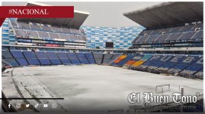 Granizada cubre de blanco el Estadio Cuauhtémoc en Puebla