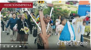 Fieles celebran la Santa Cruz