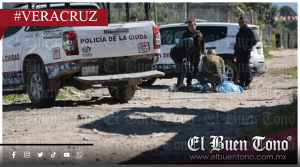 Vuelca taxi en Tierra Blanca; tres lesionados, entre ellos un bebé