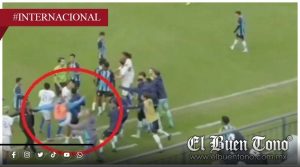 Patαda volαdora desata bαtalla cαmpal en partido Sub-17 de Brasil