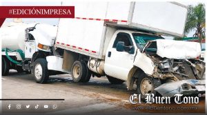 Doble accidente; caos en la autopista
