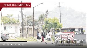 Alumnos omiten puente peatonal; por falta de cultura vial