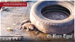 Aguas negras inundan calles; drenaje colapsa por basura