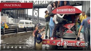 Inundaciones colapsan el Valle de México tras intensas lluvias y granizo