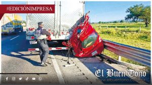 Fαtal choque contra tráiler; dos muɛrt0s y un herido