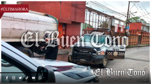 Choca patrulla estatal contra pipa estacionada en Fortín