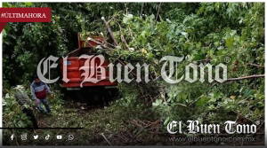 Volteo cae a barranco en la carretera Orizaba–Zongolica, antes de “Los Lavaderos” en Tequila