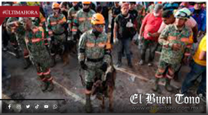 RESCATISTAS MEXICANOS SALVAN A OTRO HOMBRE ATRAPADO BAJO LOS ESCOMBROS EN VENEZUELA