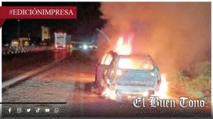 Auto queda en cenizas; en kilómetro 199 de autopista