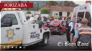 CAMIONETA PARTICULAR IMPACTA AMBULANCIA DE PROTECCIÓN CIVIL DE ORIZABA VERACRUZ AL SUR DE LA CIUDAD.