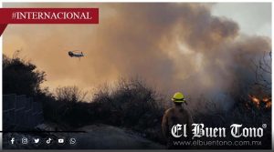Muɛrɛn 3 bomberos en combate contra incendios en Colorado y Utah